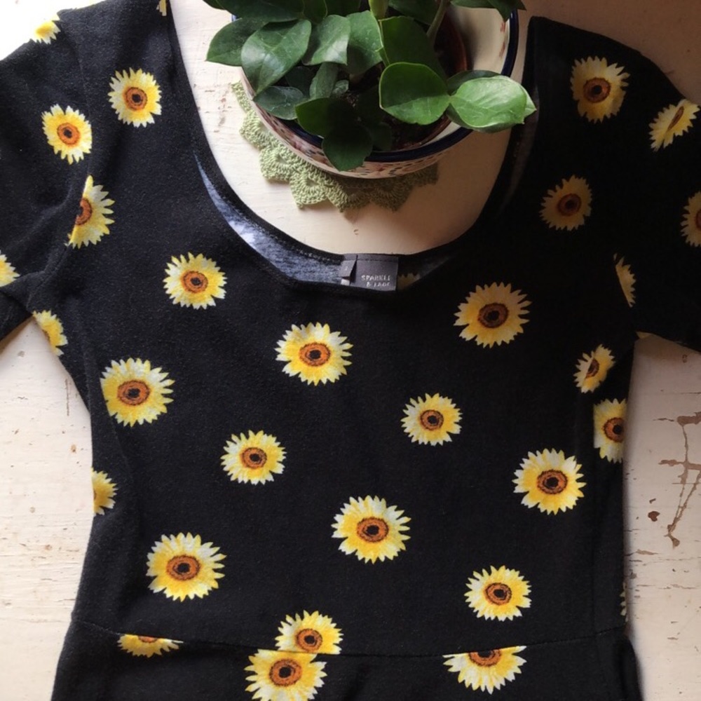 🌻Two Dress Size Small- $20